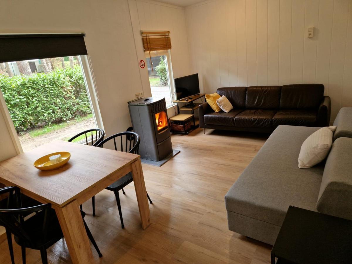 " Casitacuriosa " Chalet Op Camping Met Buitenzwembad Balen Exterior photo