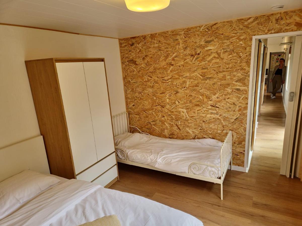 " Casitacuriosa " Chalet Op Camping Met Buitenzwembad Balen Exterior photo
